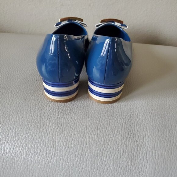 Salvatore Ferragamo EZIA in blue patent leather - Picture 7 of 12